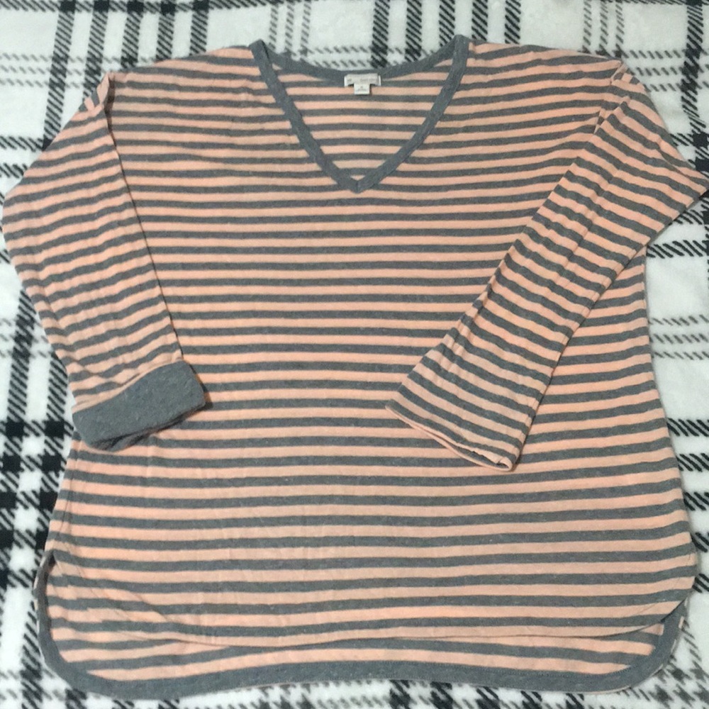Women’s Gap V-Neck Striped 3/4 Sleeve Shirt